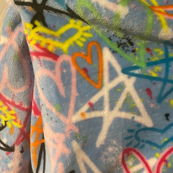 Betsey Johnson throw, NWT - Picture 8 of 8